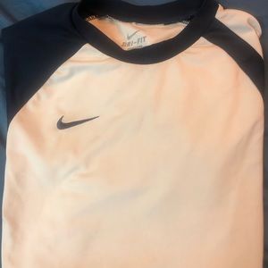 Boys large dri fit t-shirt. Nike. White and blue.